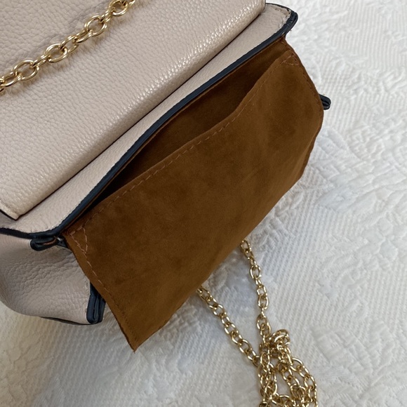 Pebbled Crossbody Purse - Picture 9 of 15